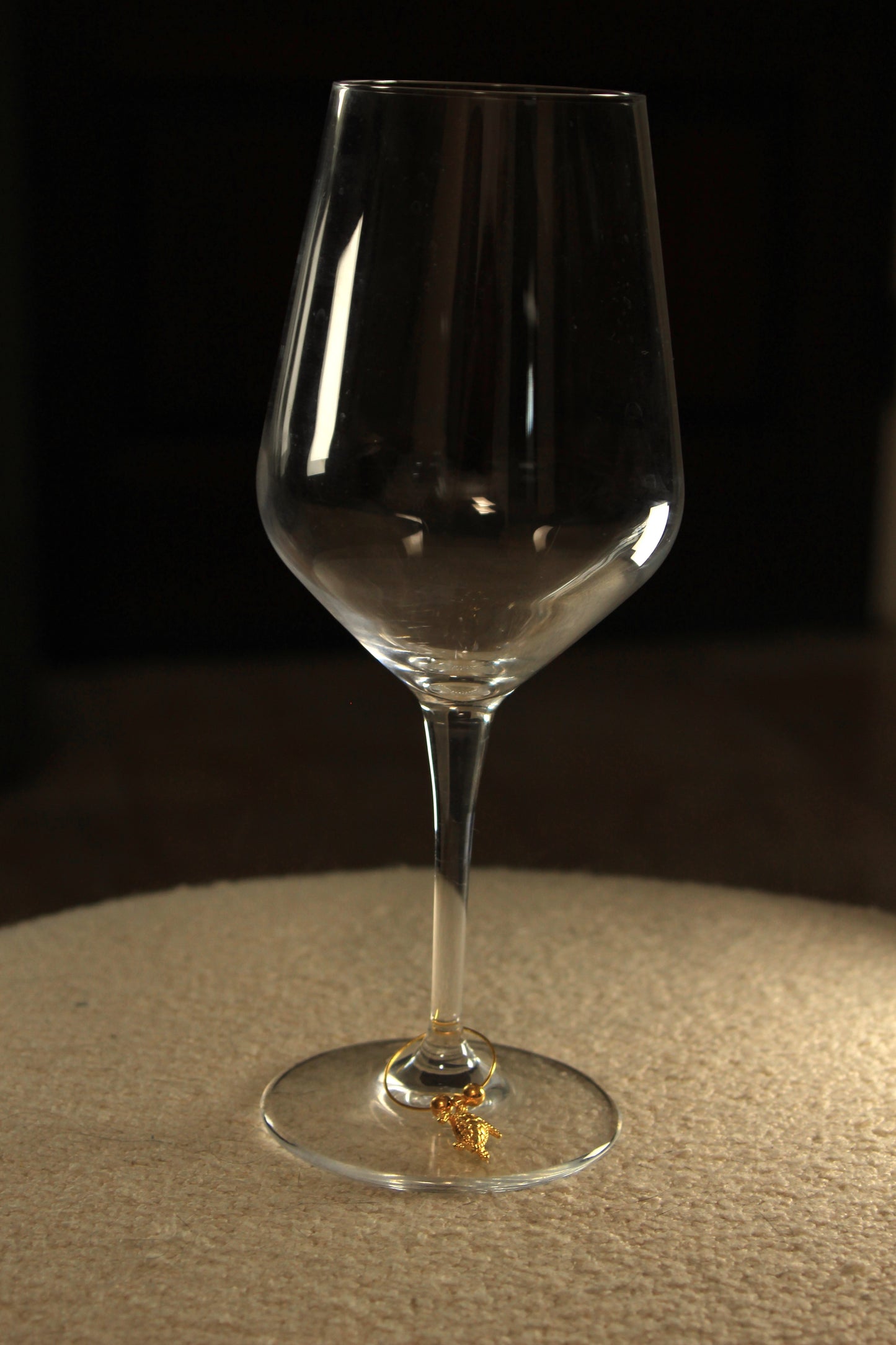 The Golden Reef Wine Charm Set